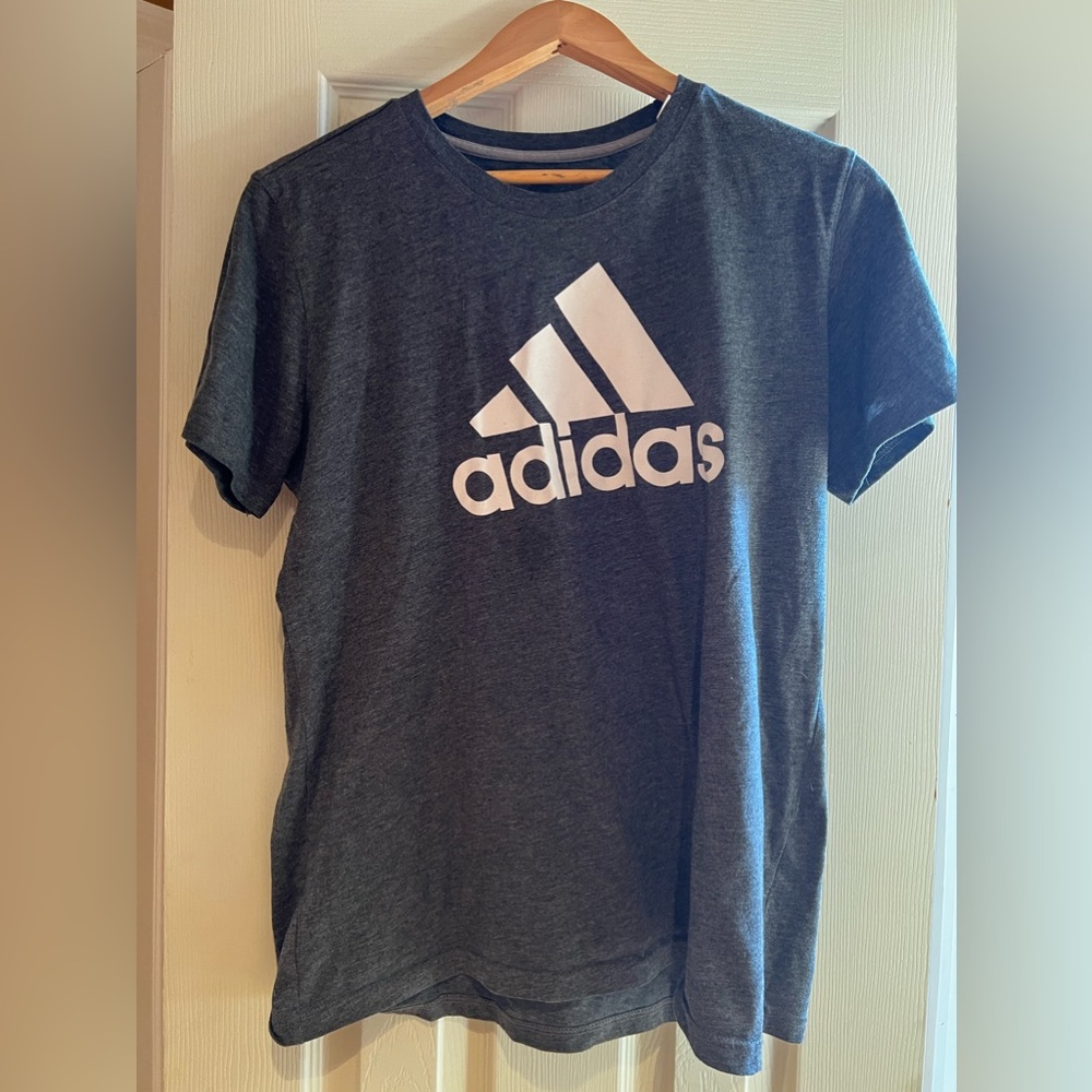 Adidas mens large shirt